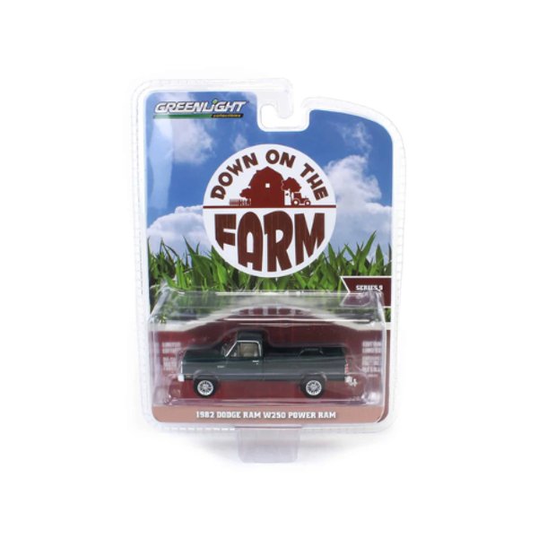  1982 Dodge Ram W250 Power Wagon Green 1:64 D- GREENLIGHT