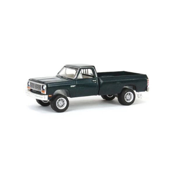  1982 Dodge Ram W250 Power Wagon Green 1:64 D- GREENLIGHT