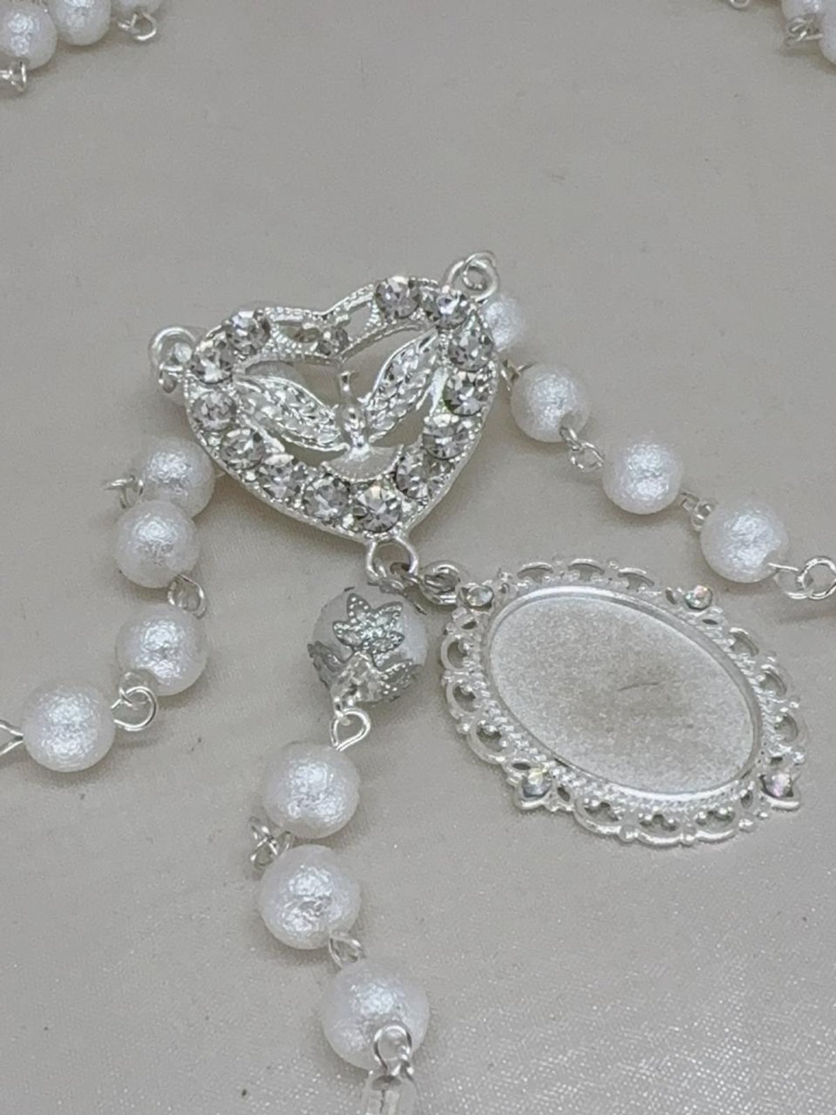 RN009 – Rosario de novia con relicario - 4