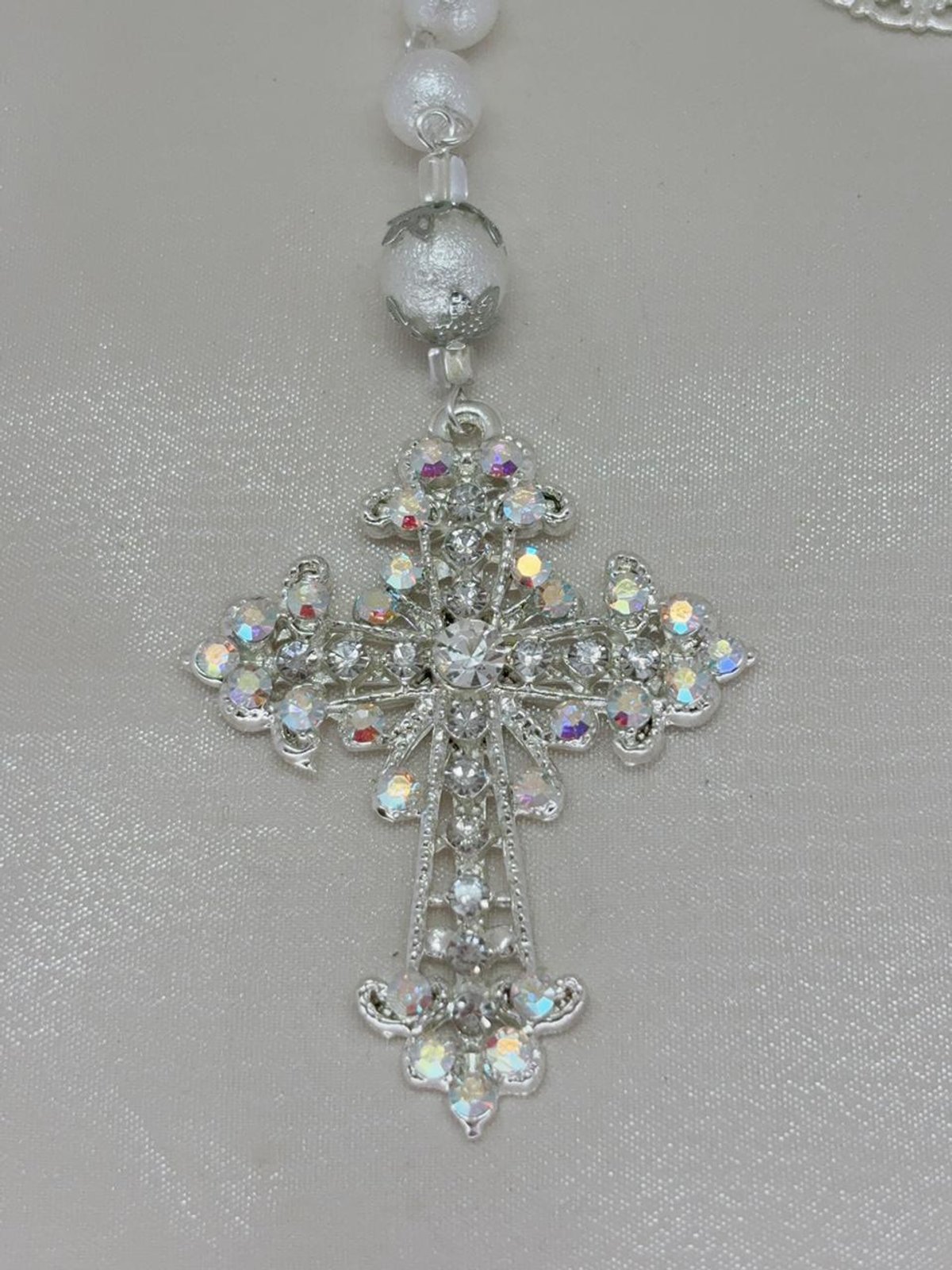 RN009 – Rosario de novia con relicario - 2