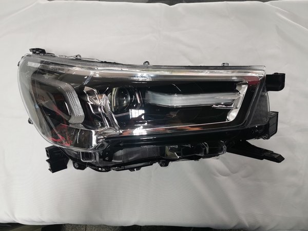 Faros Delanteros Hilux 2021/2025