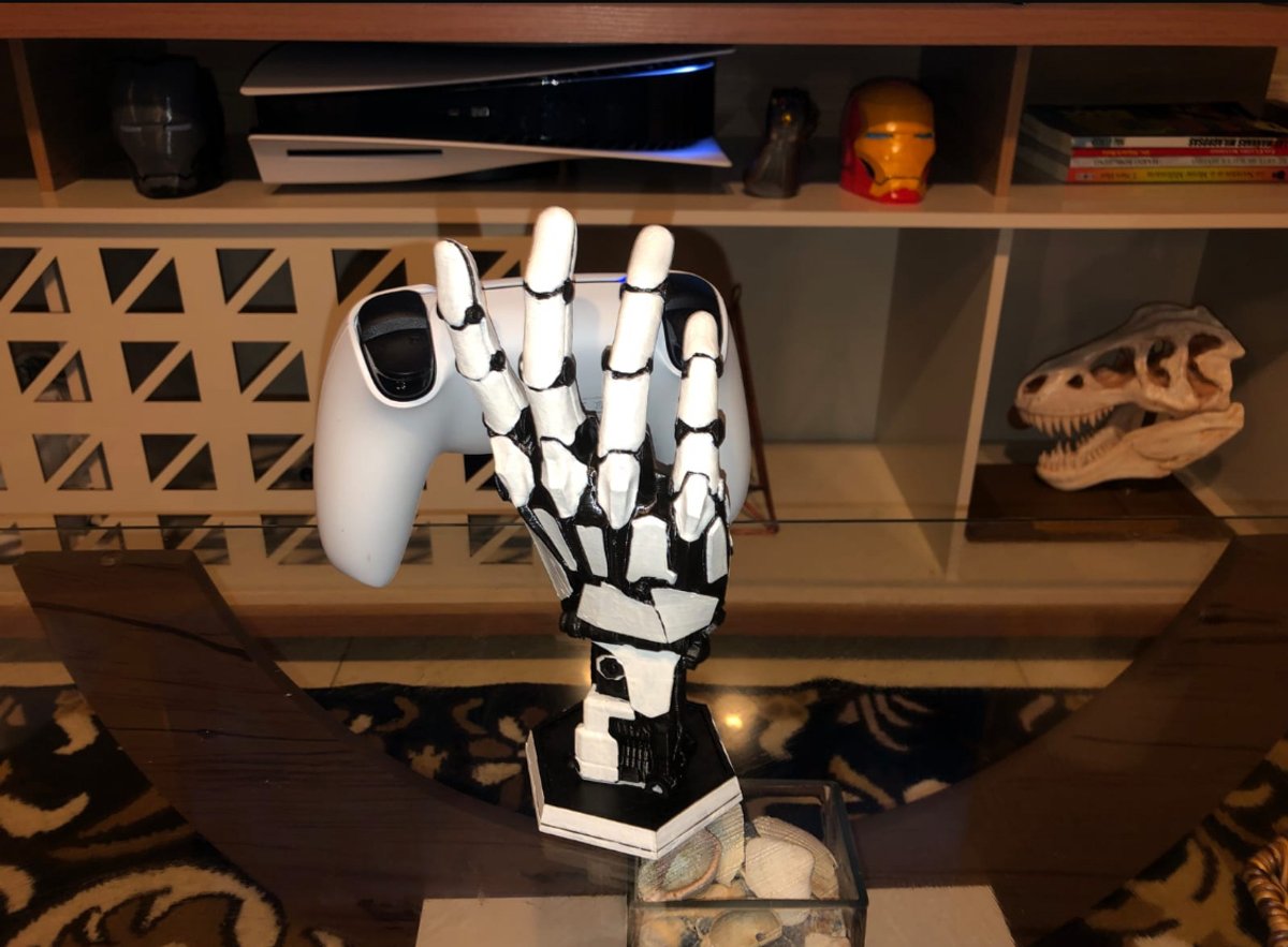 Soporte (play,celular,etc)  - 2