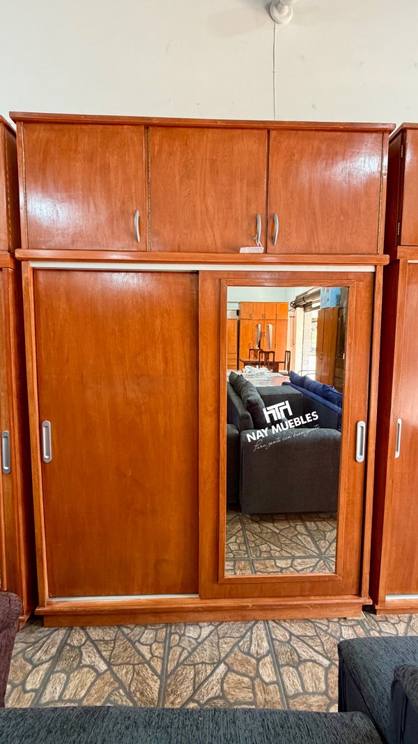 Placar de 3 con puertas corredizas