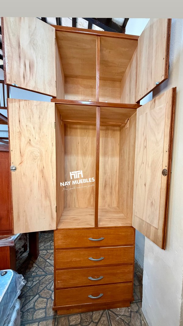 Thiaguito de 2 puertas con valijera 
