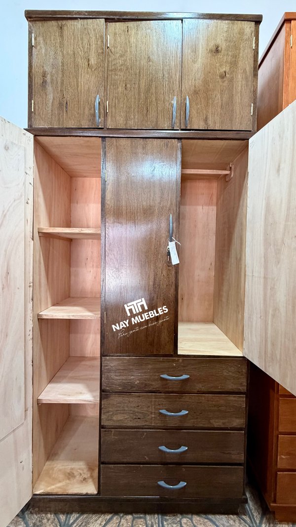 Thiaguito de 3 puertas con valijera 