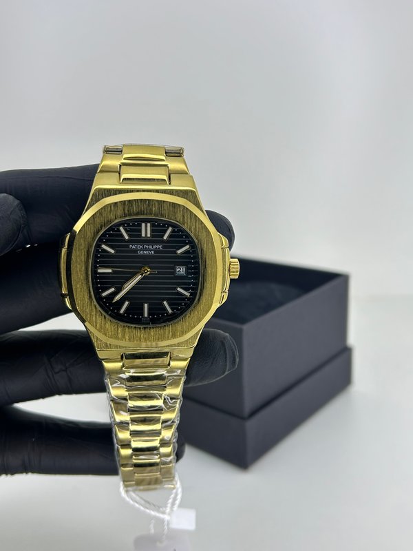 Patek Philippe Nautilus Gold – Negro Impresionante