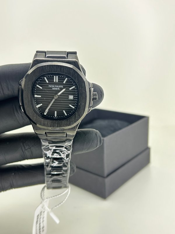 Patek Philippe Nautilus Black Edition – Total Black