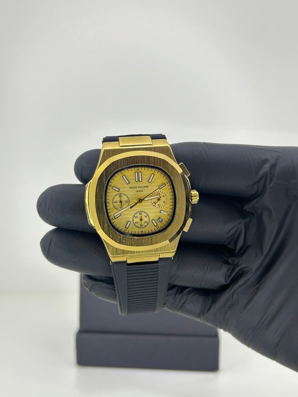 Patek Philippe Nautilus Cronógrafo Gold – Champagne Monocromático con Malla Negra