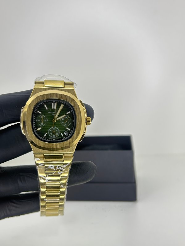 Patek Philippe Nautilus Cronógrafo Gold Steel – Verde Oliva con Malla de Acero Dorada