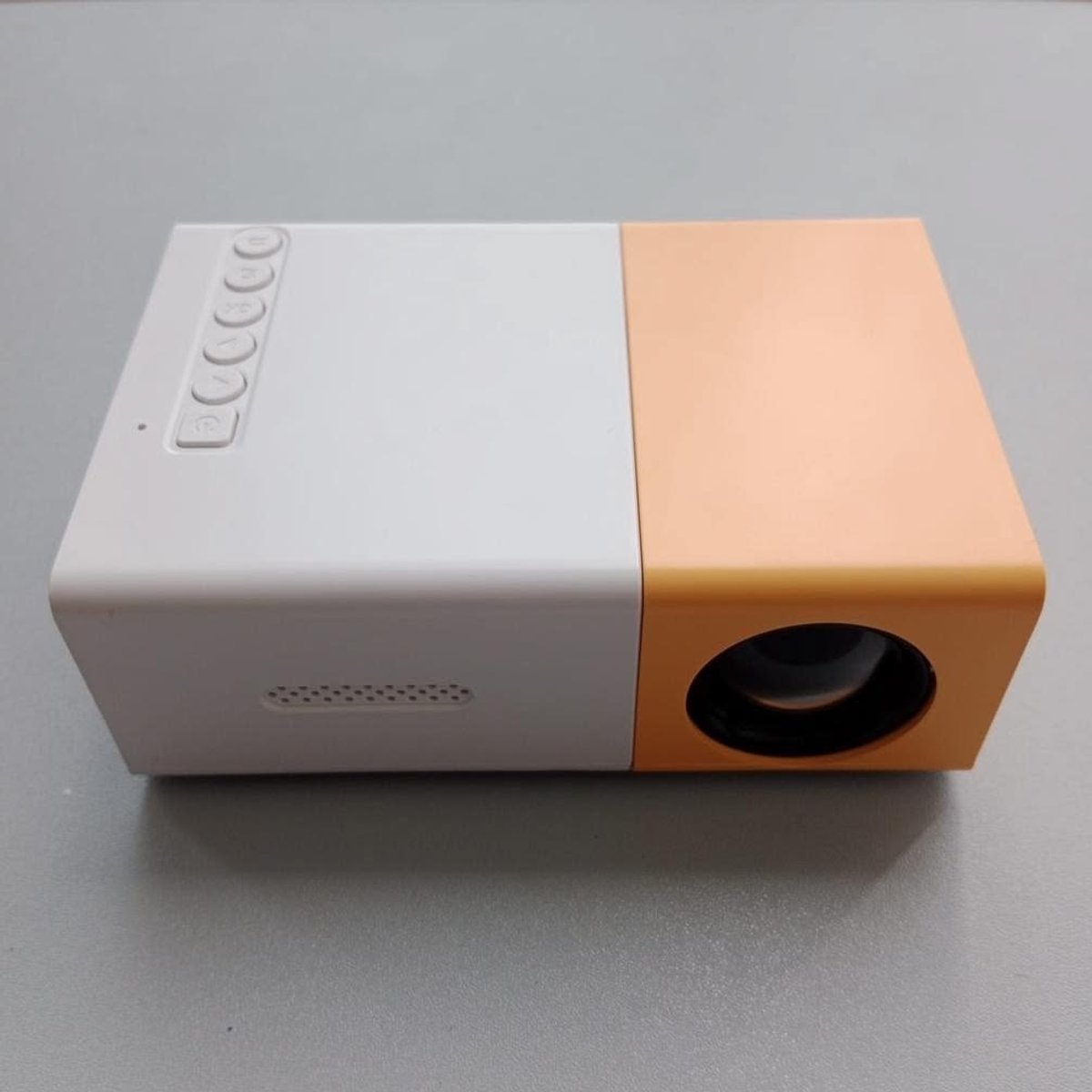 Mini Proyector YG300 - 2