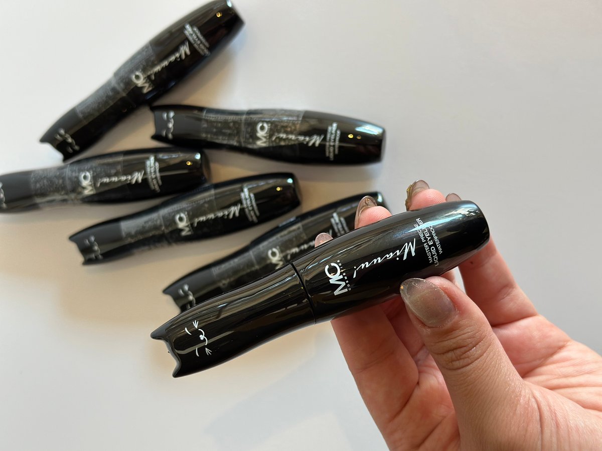 Delineador de ojos 🐈‍⬛ 