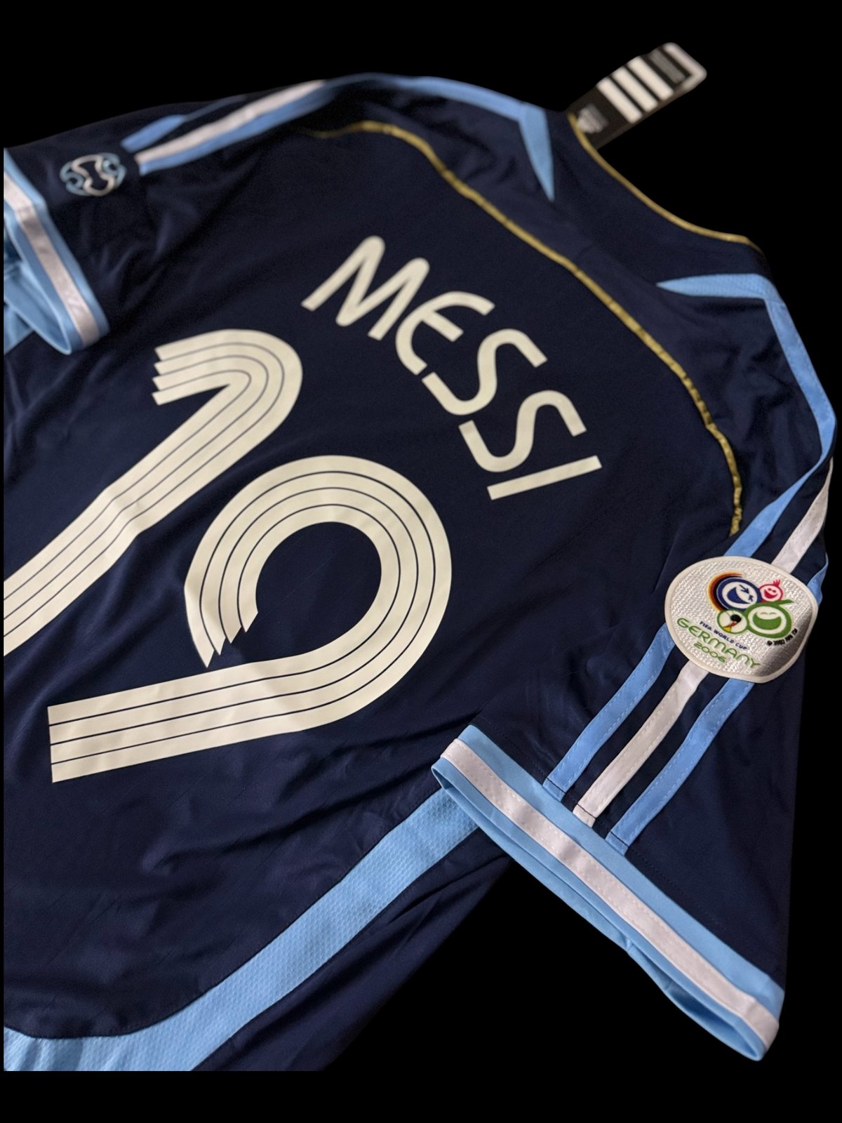 Argentina Retro 2006 #19 Messi - 3