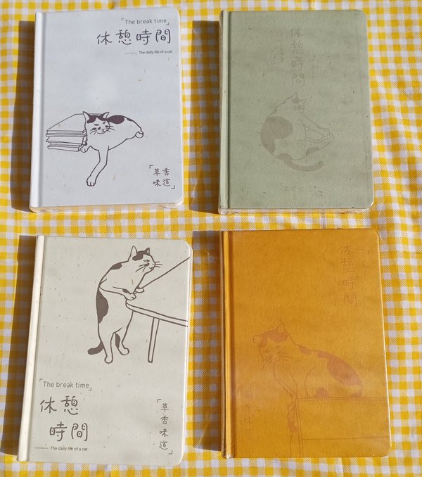 Libreta de gatitos minimalista