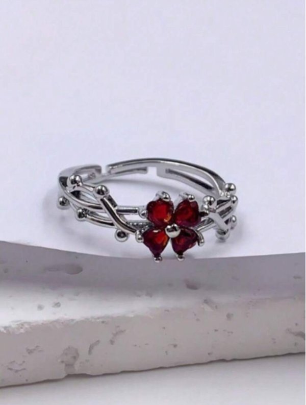 Anillo flor rojo