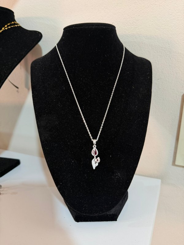 Collar tulipan de plata italiana.
