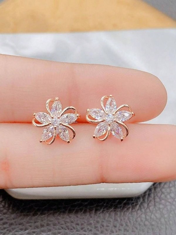 Aretes Florcita Blanca