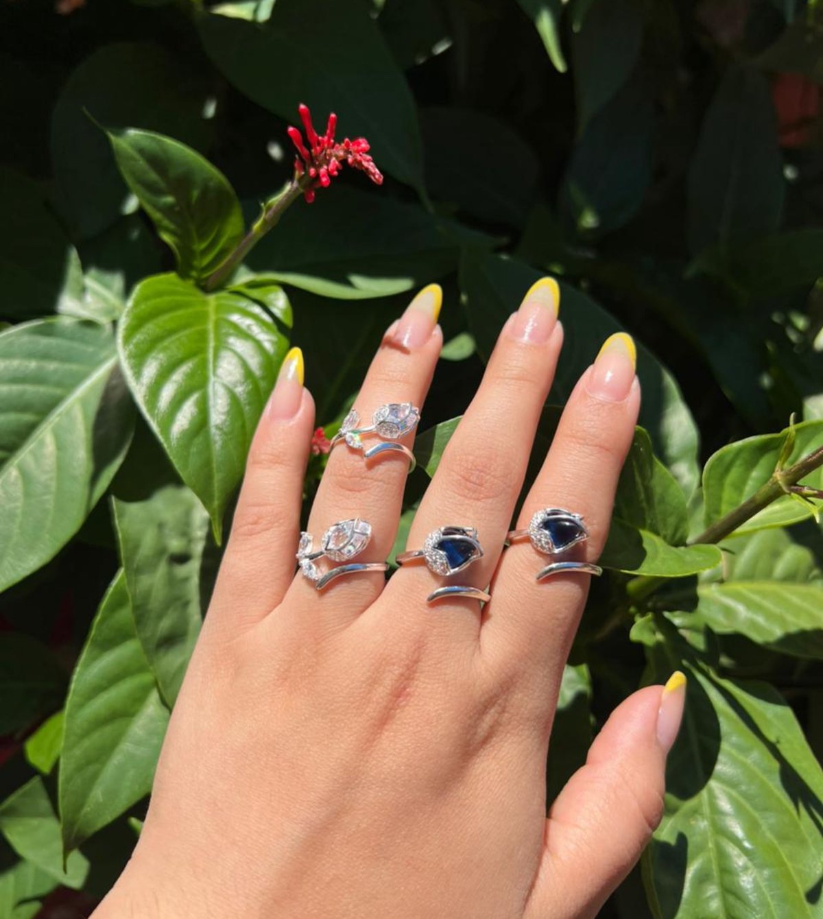 Anillo de tulipanes (ajustables)