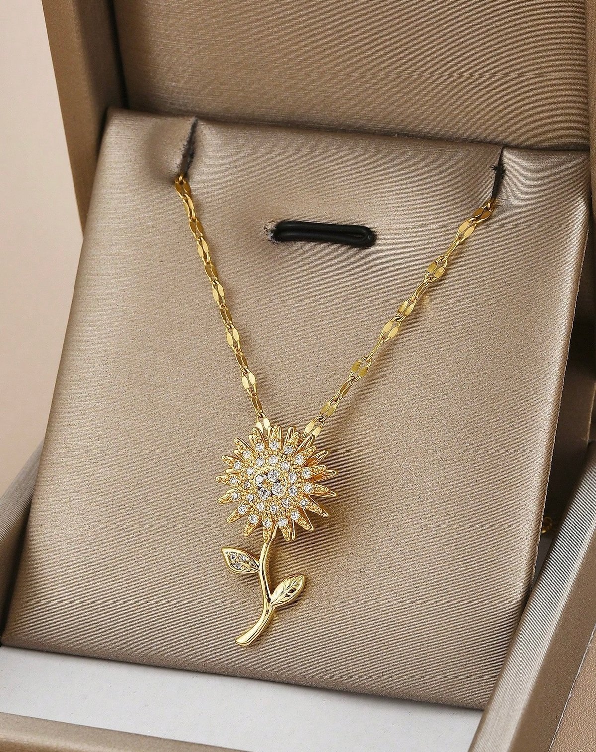 Cadenita girasol giratorio