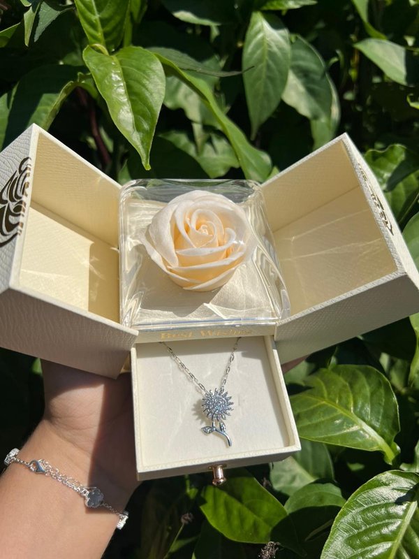 Cadenita girasol giratorio