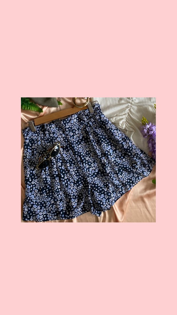 Short floreado 