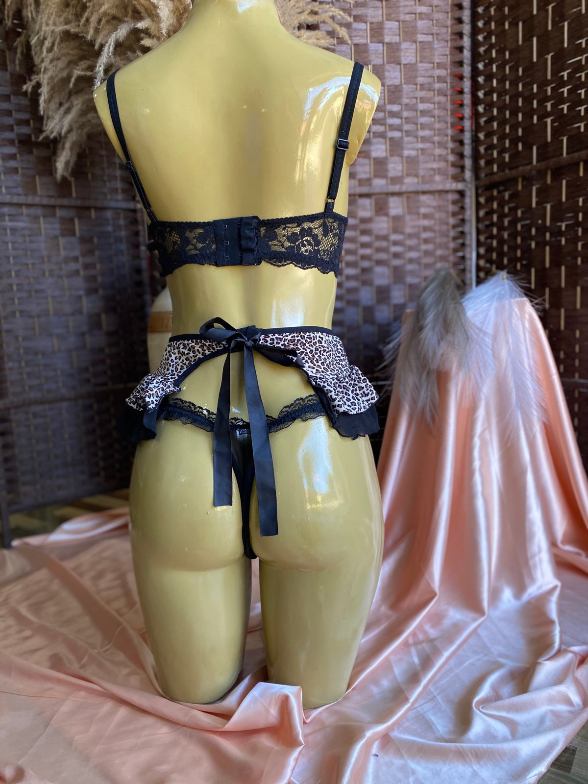 🖤El trío que no te puede faltar🖤 - 3