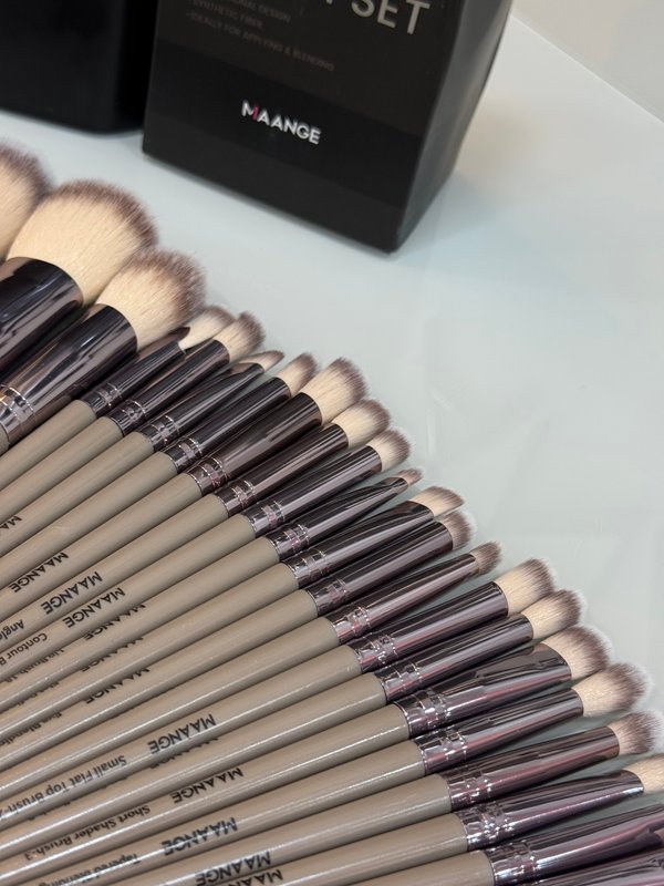 30 brochas profesionales MAANGE