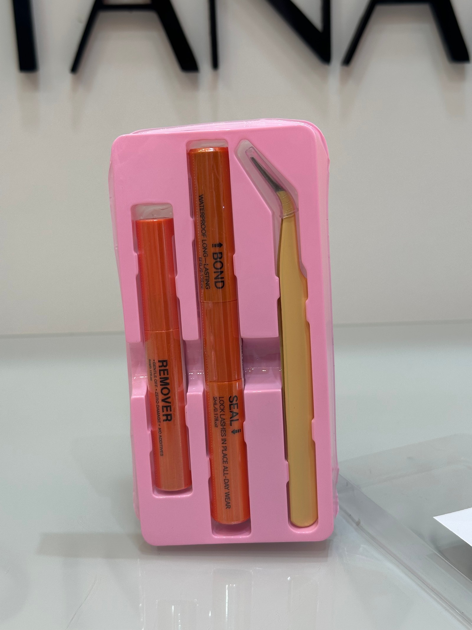 Kit pegamento-sellador+removedor+pinza para la aplicación 