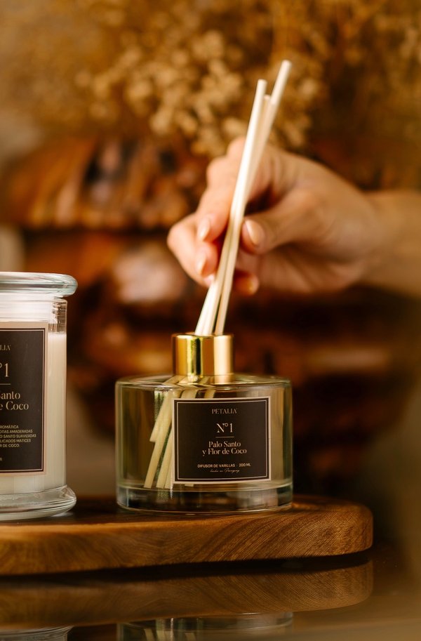 Difusor OGA N.º 1 — Palo Santo & Flor de Coco