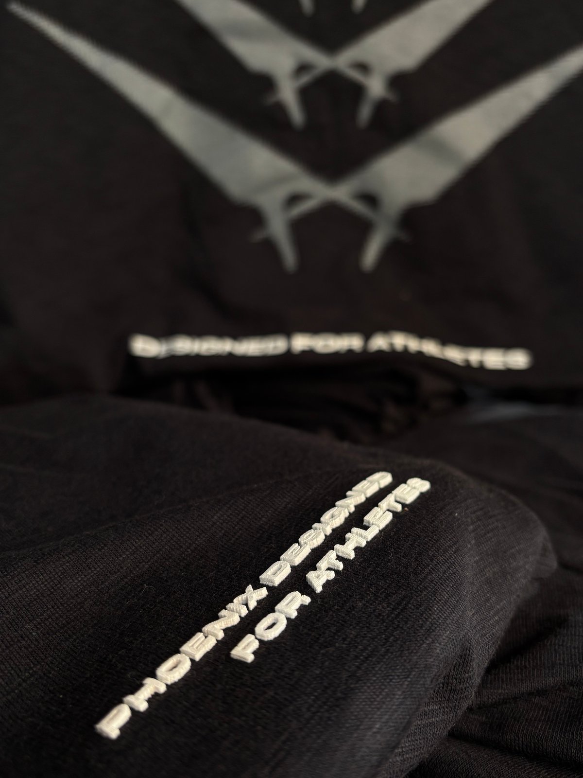 Remera relax fit negra  - 4