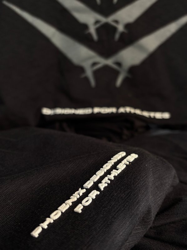 Remera relax fit negra 