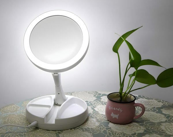 Espejo de Maquillaje Retráctil con Luz LED + Compartimento para Joyas | Recargable USB y Doble Cara