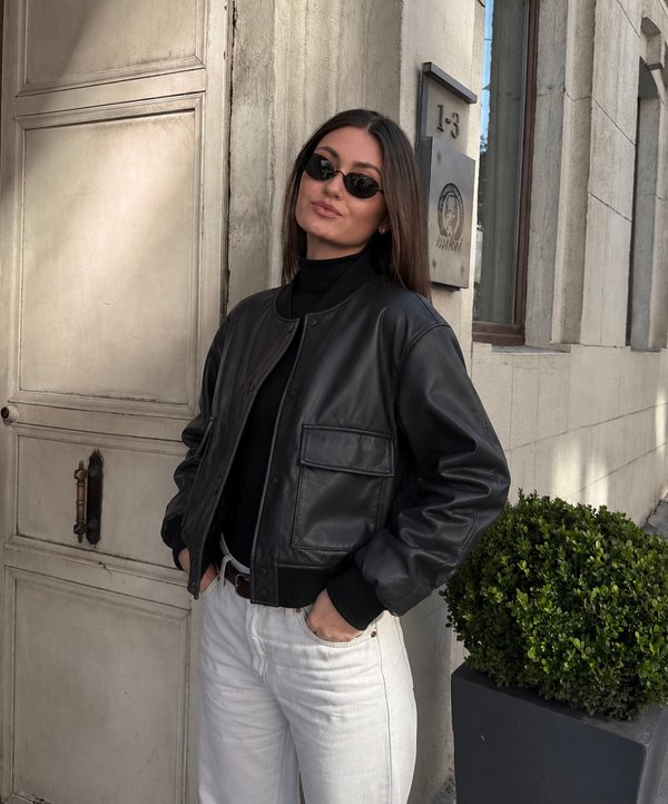 Campera Bomber de Cuero Negra