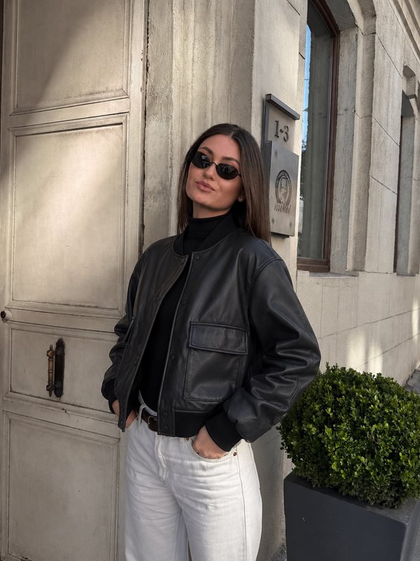 Campera Bomber de Cuero Negra