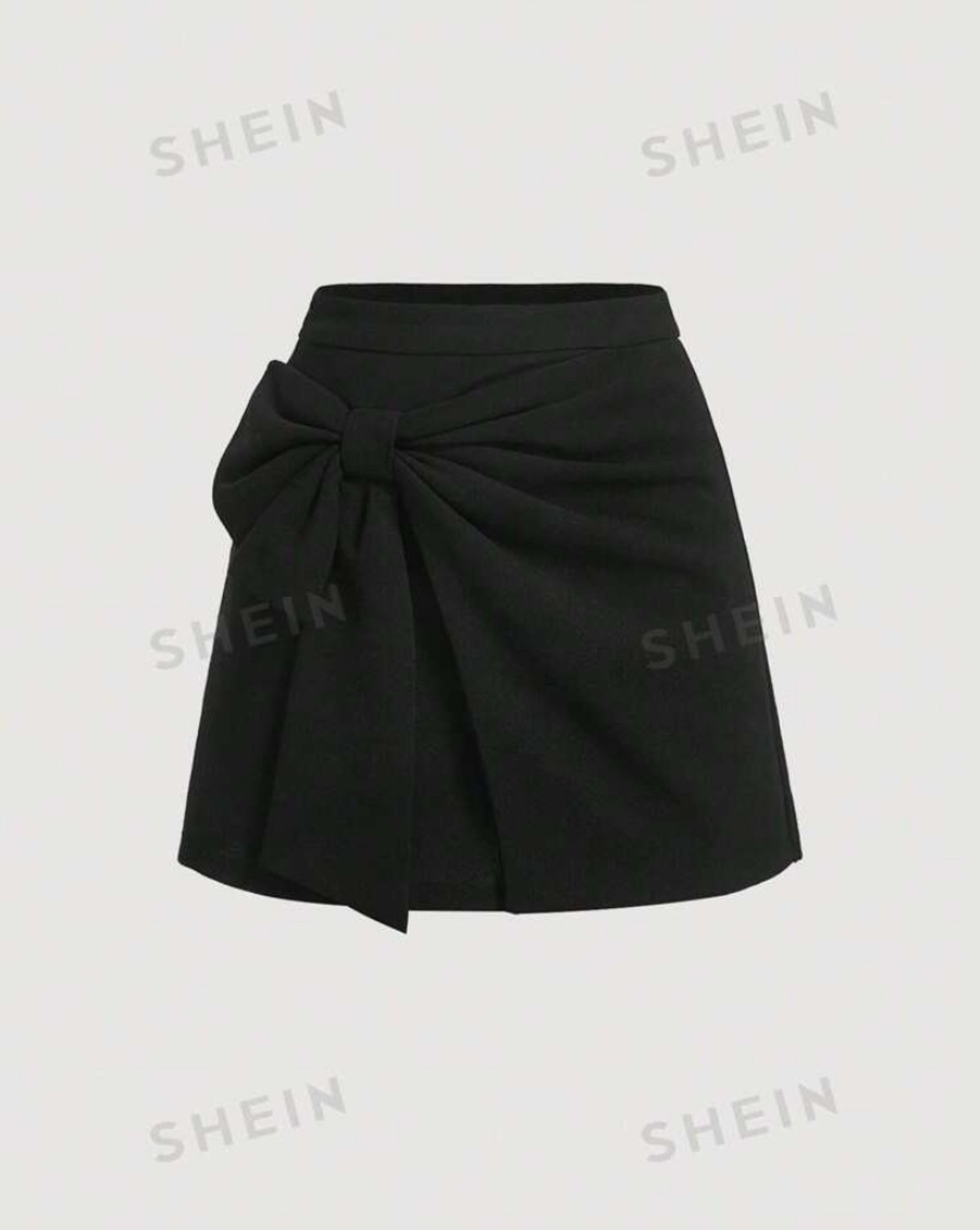 pollera con detalle de moño