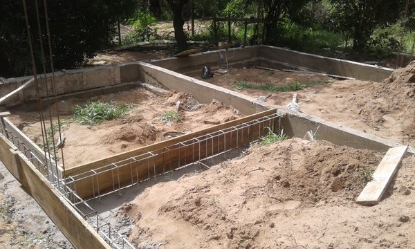 CONSTR DE VIVIENDAS FAMILIAR Y COMERCIAL