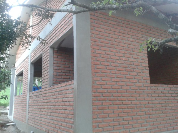 CONSTR DE VIVIENDAS FAMILIAR Y COMERCIAL