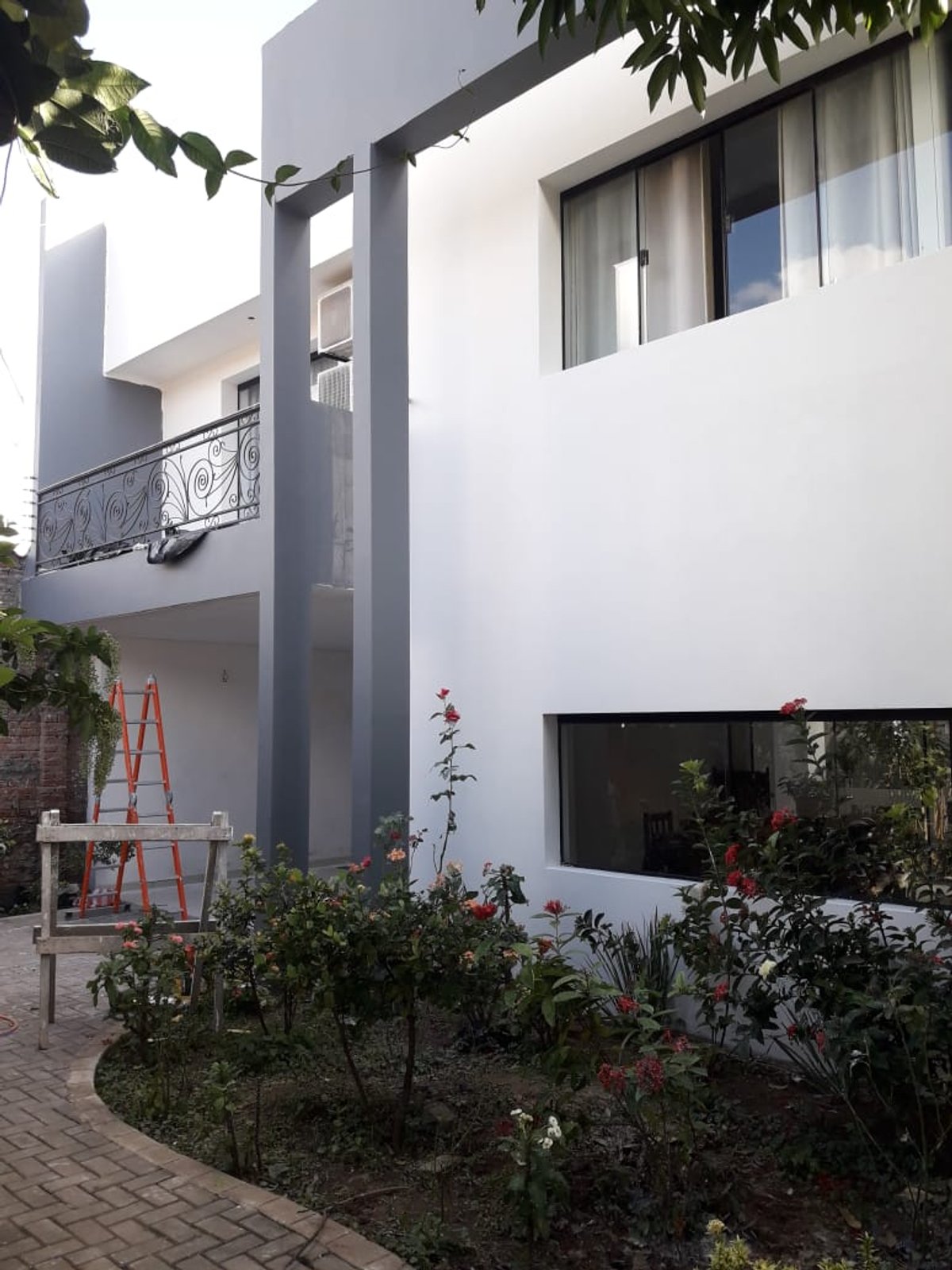 PINTURA INTERIOR Y EXTERIOR - 4