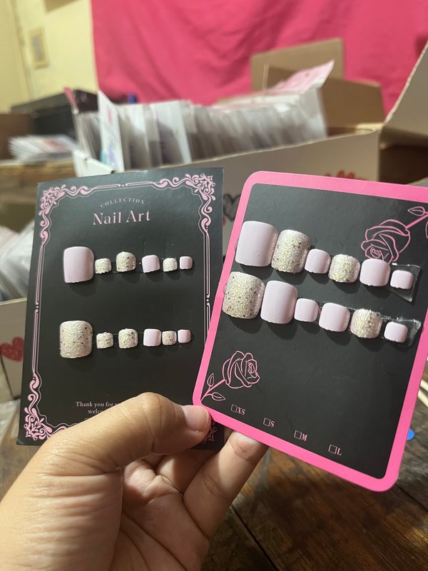 ♡Press on nails | Pies 
