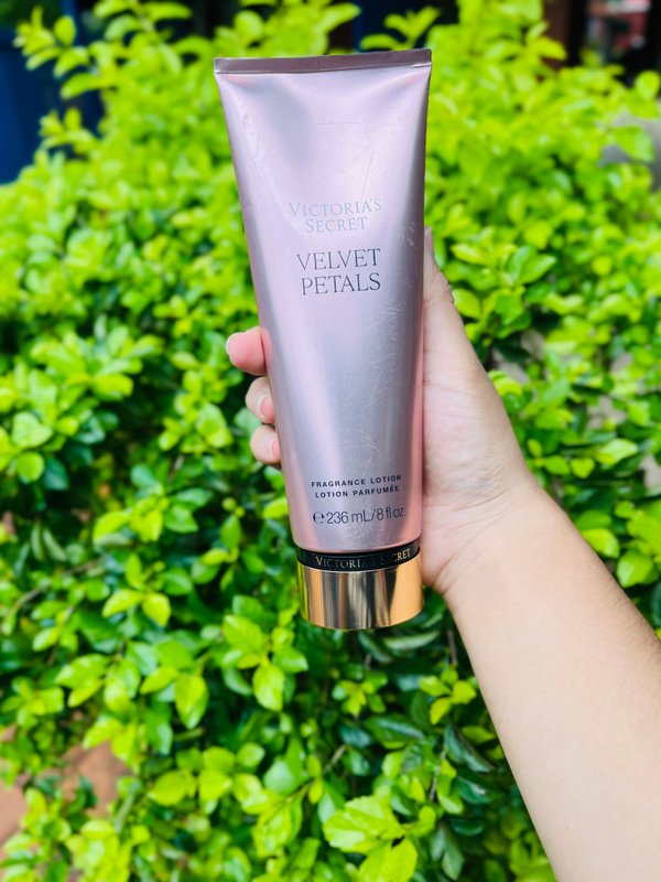 Crema corporal perfumada Victoria’s Secret Velvet Petals