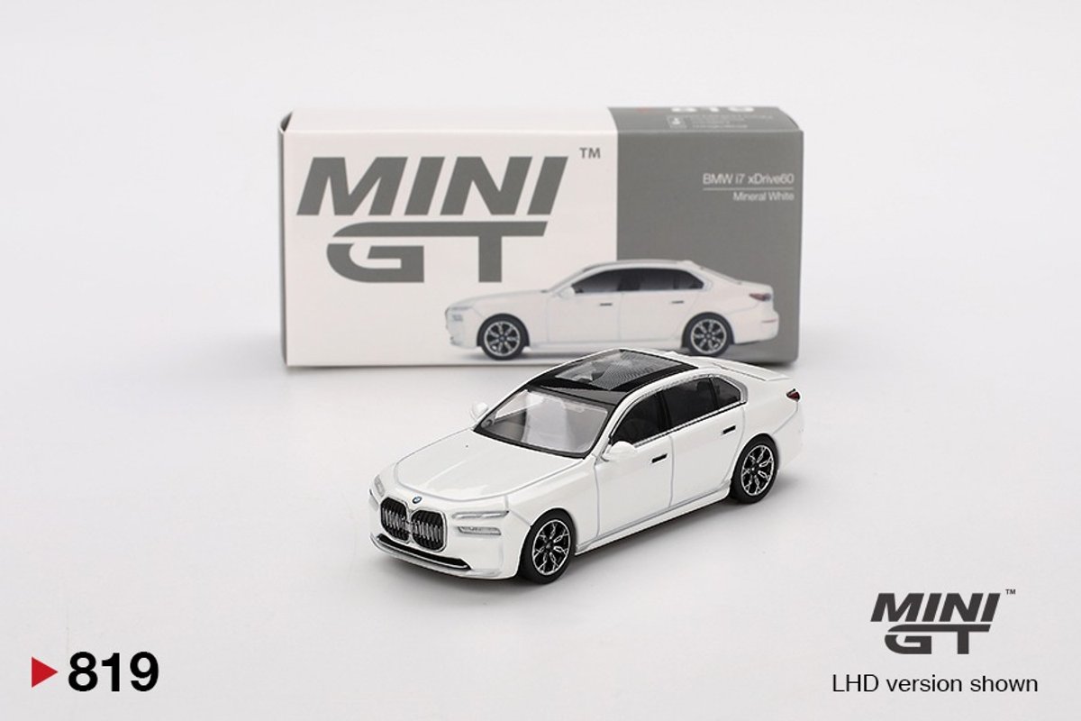 MINI GT - BMW i7 xDrive60 Mineral White # 819