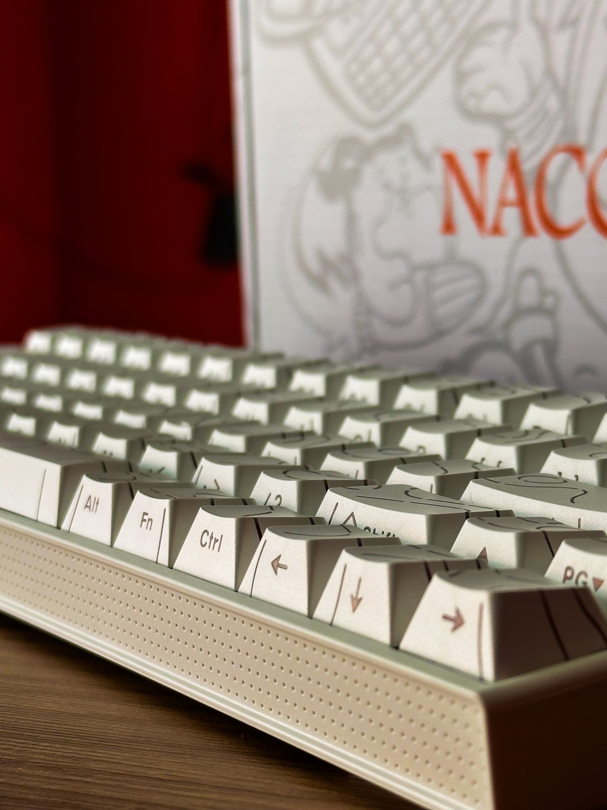 Teclado Mecánico Ajazz x Nacodex NK68 65% - Switch Red (Blanco) - 4