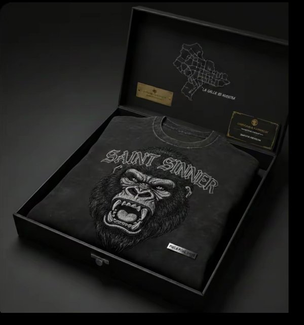 Polera "Saint Sinner" – Edición Collector