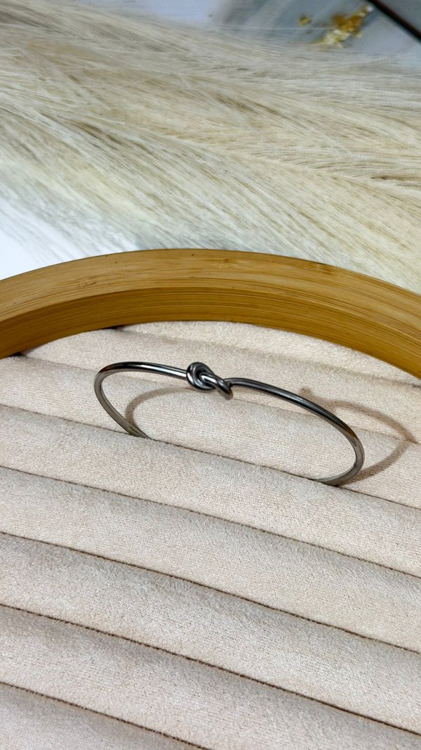 Pulsera Nudo Plateado