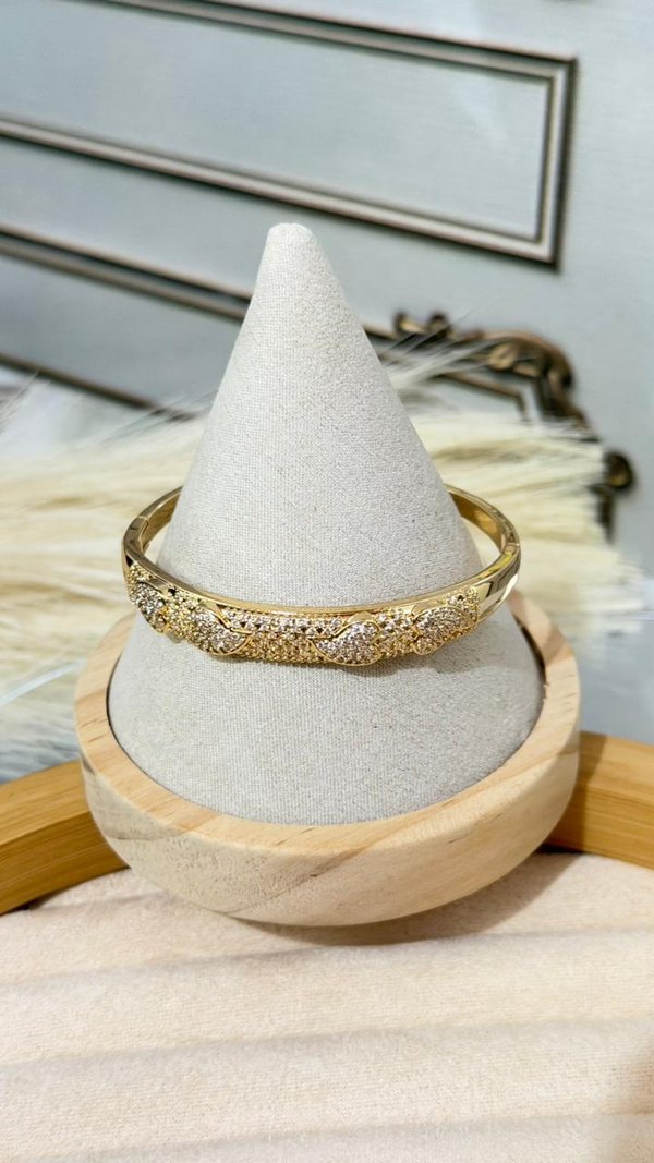 Brazalete Love Dorado