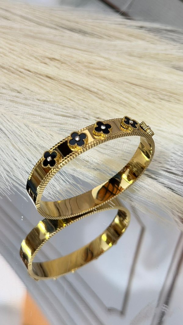 Pulsera Black Clover