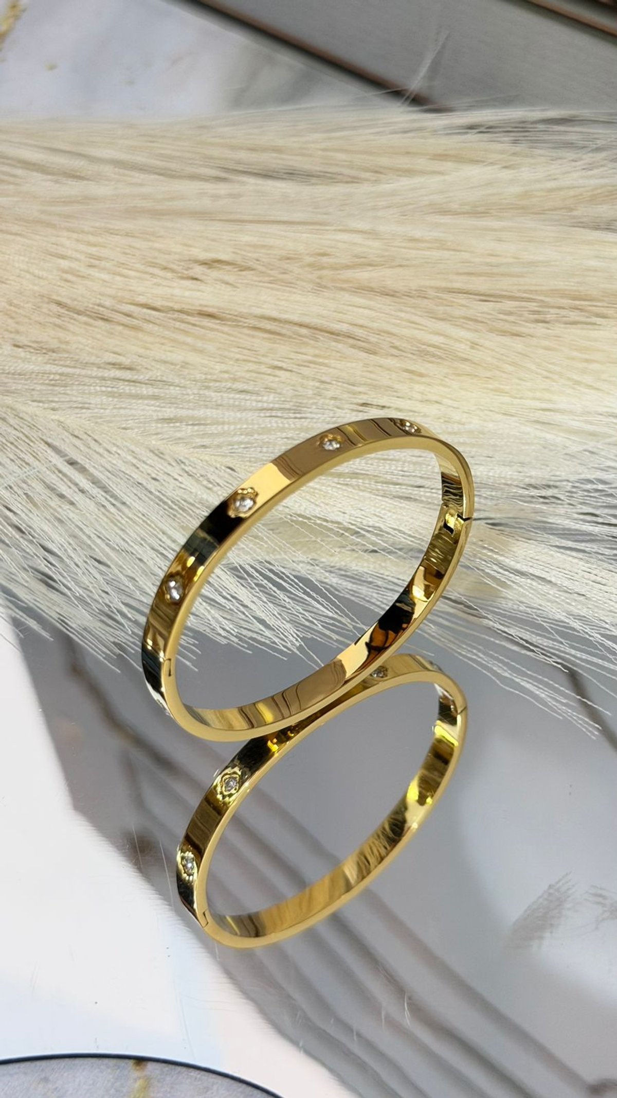 Pulsera con Diseños Dorados - 5