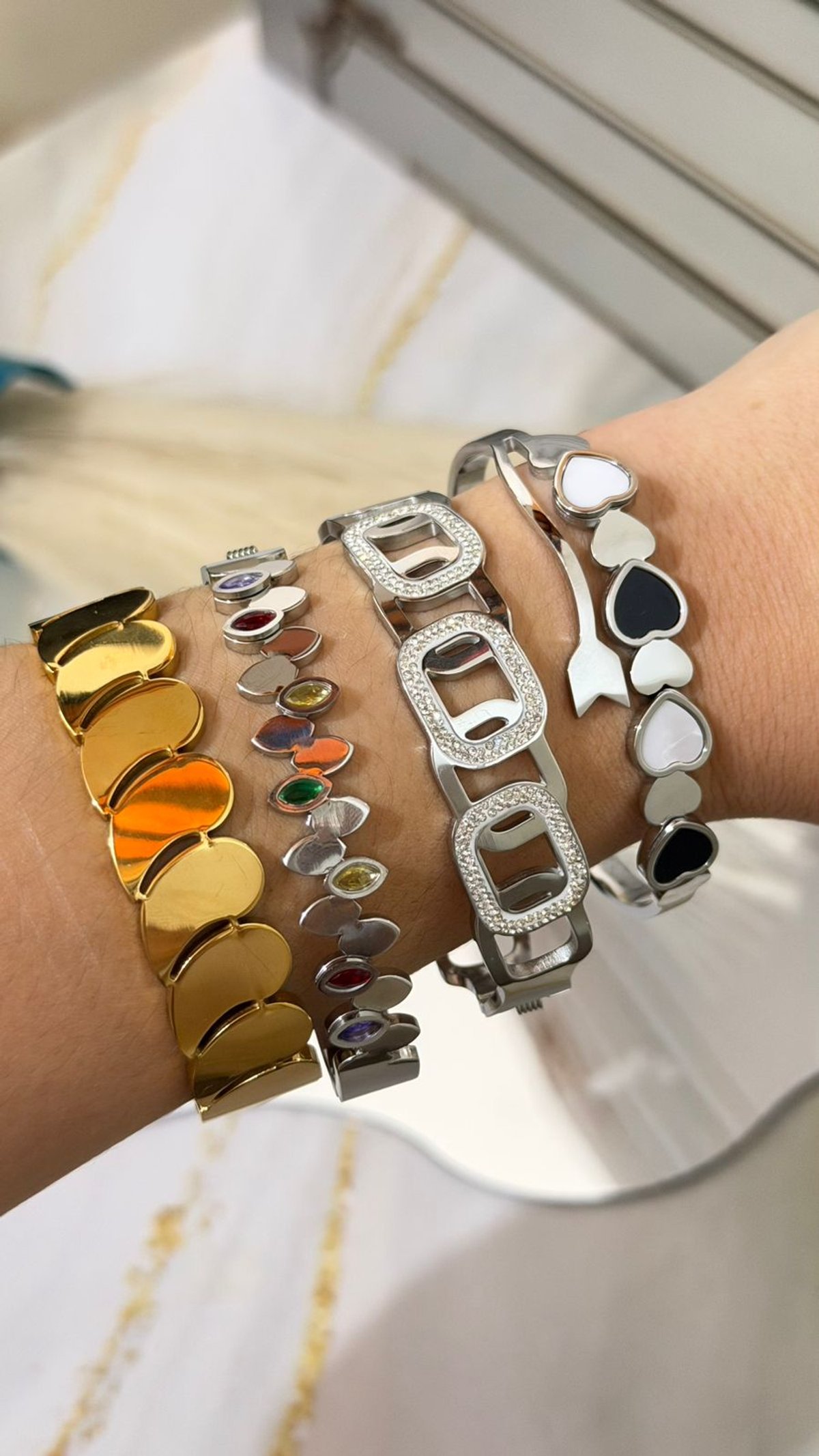 Pulseras Plateadas - 2