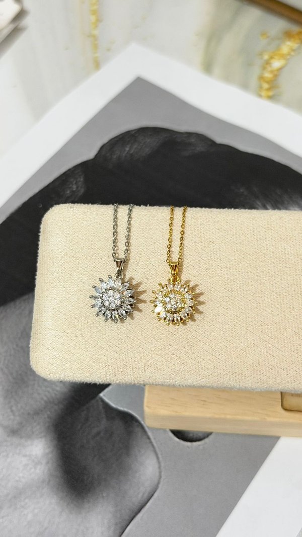 Collar Flor Giratorio