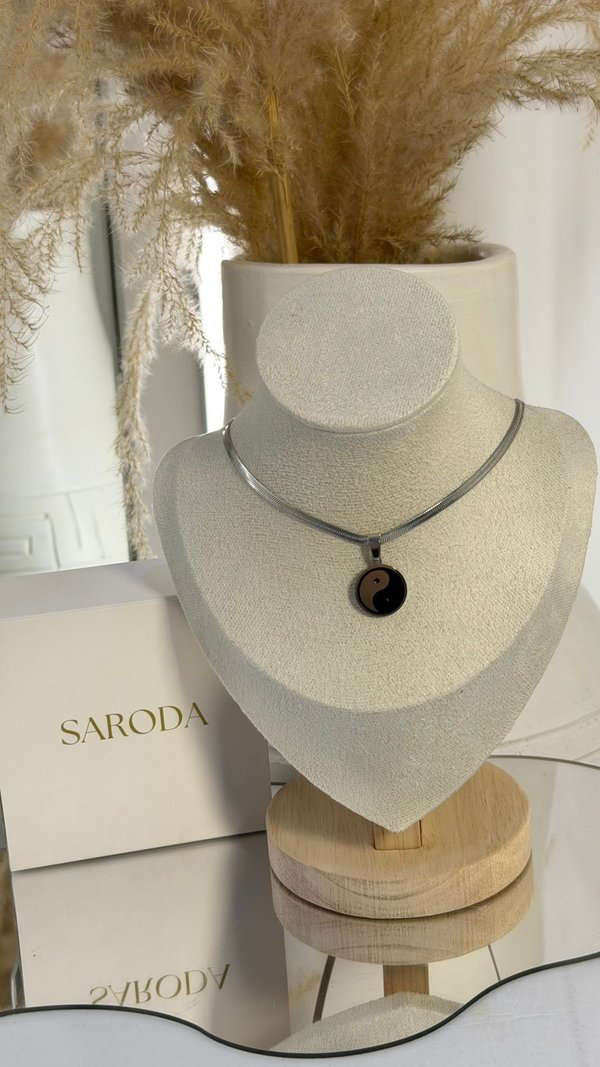 Collar Yin–yang Plateado