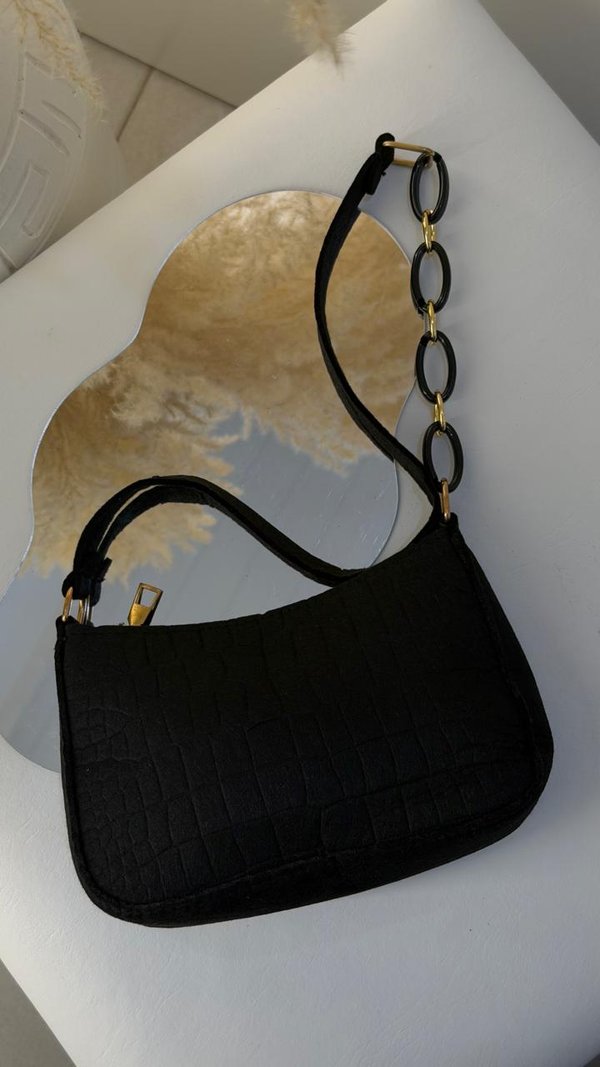 Carterita Black